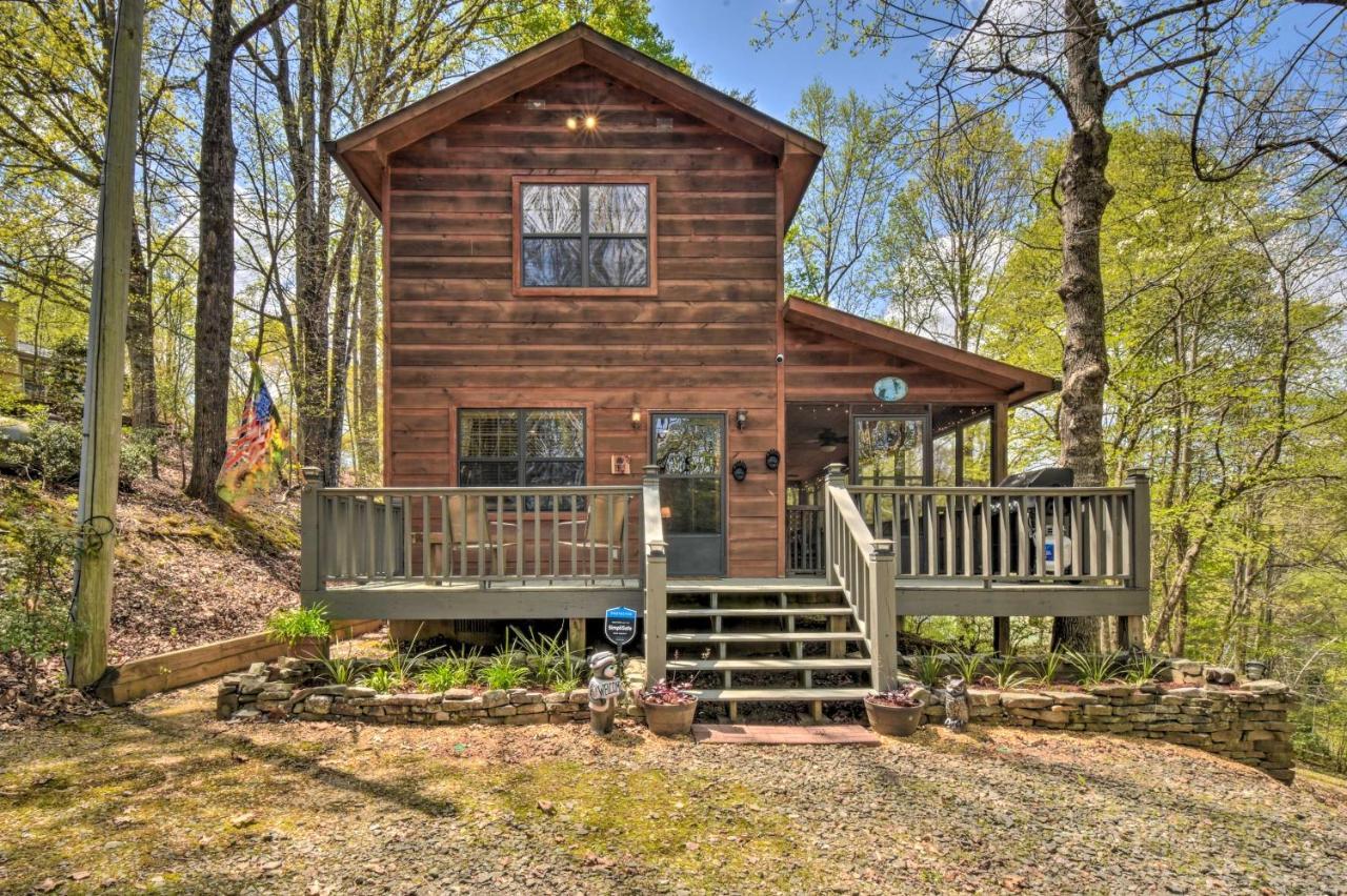 Cozy Hiawassee Cabin With Fire Pit And Mtn Views! Exterior photo