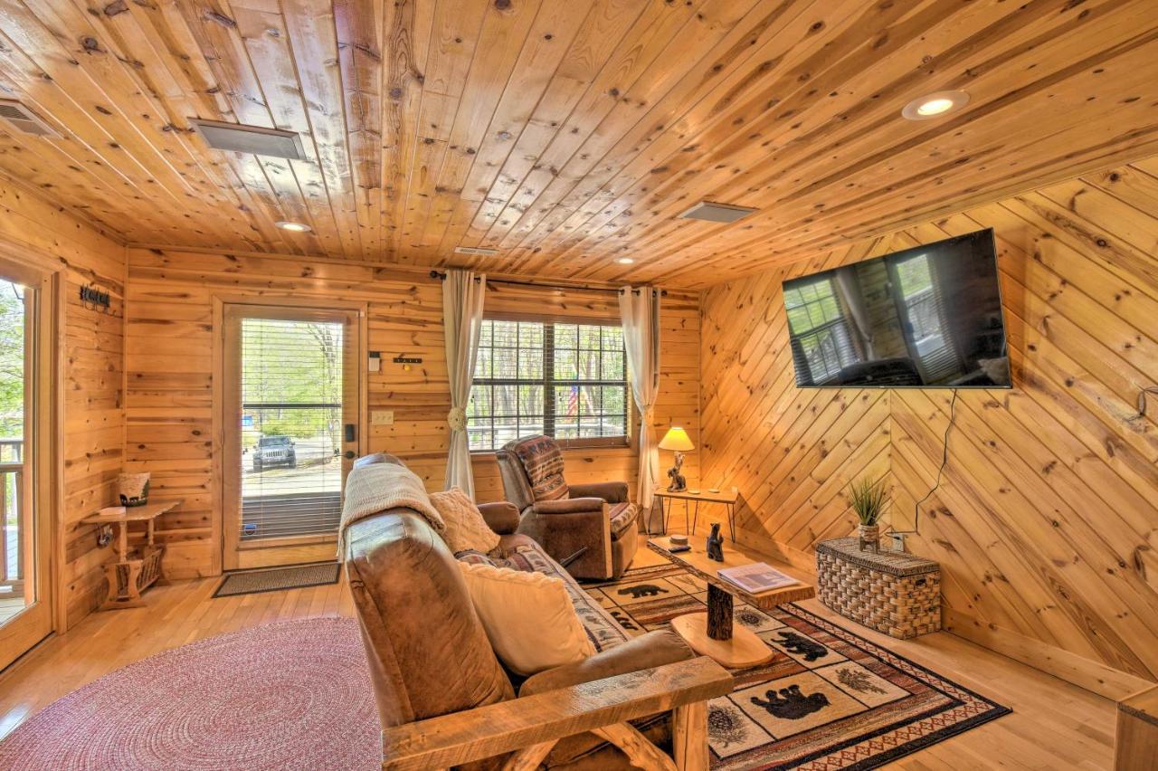 Cozy Hiawassee Cabin With Fire Pit And Mtn Views! Exterior photo